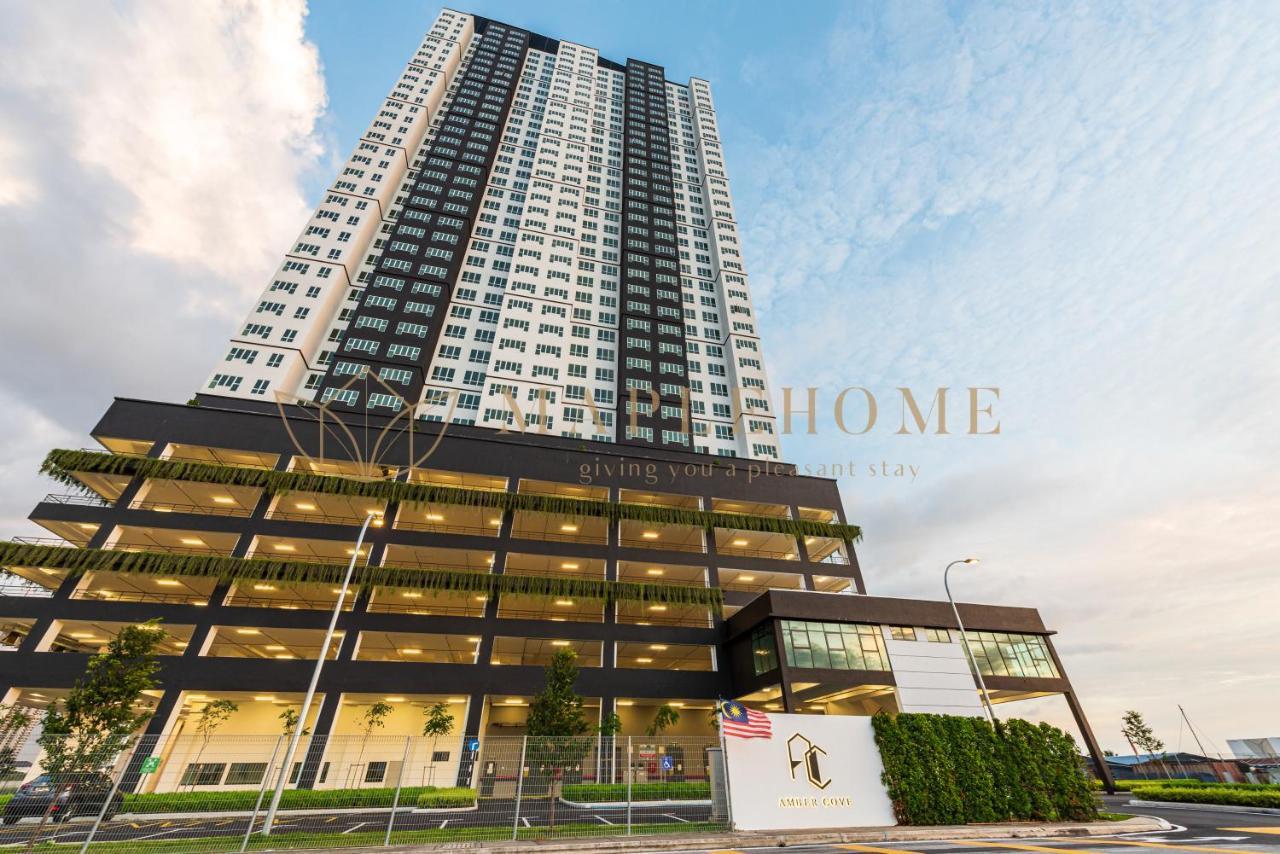 Amber Cove Premier Suites Melaka Exterior photo