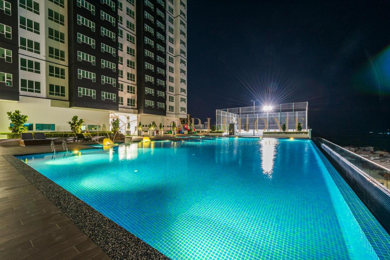 Amber Cove Premier Suites Melaka Exterior photo