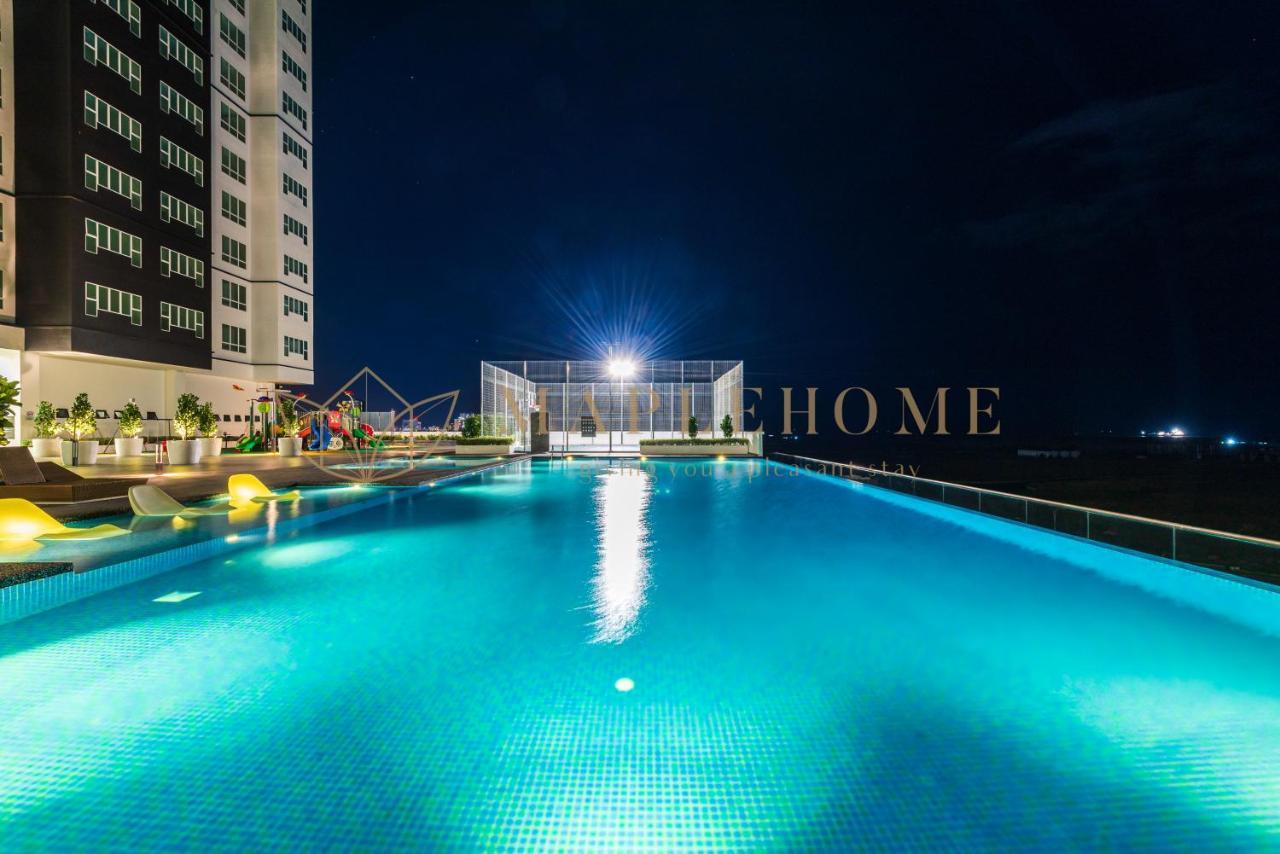 Amber Cove Premier Suites Melaka Exterior photo